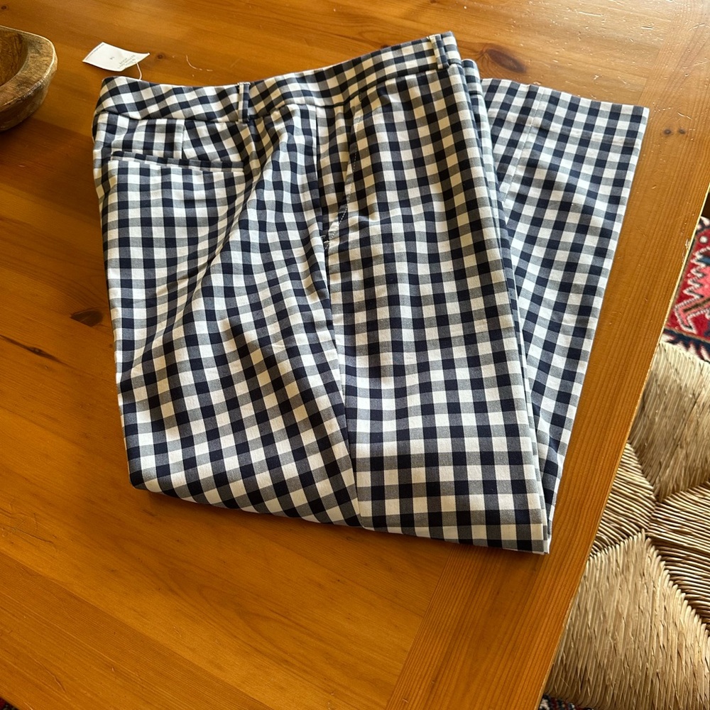 Banana Republic Madmen check capri’s